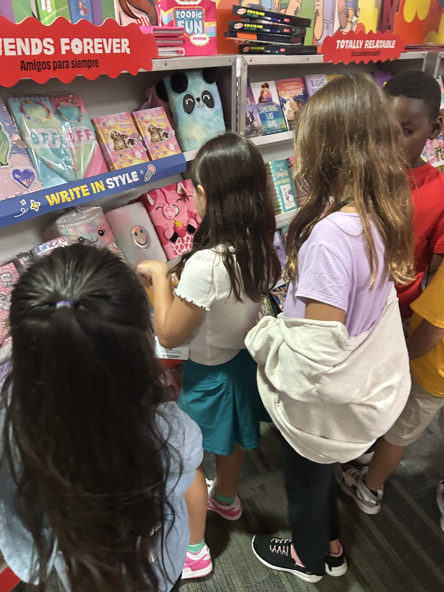 Danielle Moss tweet media