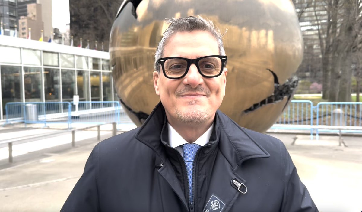 LaVocediNewYork's tweet photo. #VIDEO IN ENGLISH, testo in italiano: #ONU @abarachini: abbracciare il progresso con l’Intelligenza artificiale ma senza violare diritti. Il Sottosegretario
@Palazzo_Chigi ha aperto a New York i lavori della XXIV #Infopoverty World Conference. #AI #IA https://t.co/EfJ85wf6zQ https://t.co/bmGN6eSDPQ