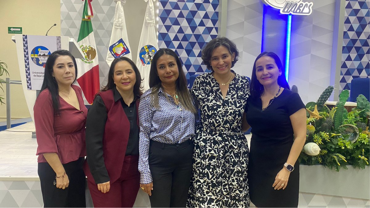#EntéraTEEBCS 🔊

⚪ Asistió la Magistrada Presidenta, Sara Flores de la Peña y la Directora de Transparencia y Acceso a la Información, Domenica María Jiménez Osuna, al Foro: "Transparencia en Transición: Implicaciones de la Reforma Constitucional y la Nueva Ley en BCS ITAIBCS