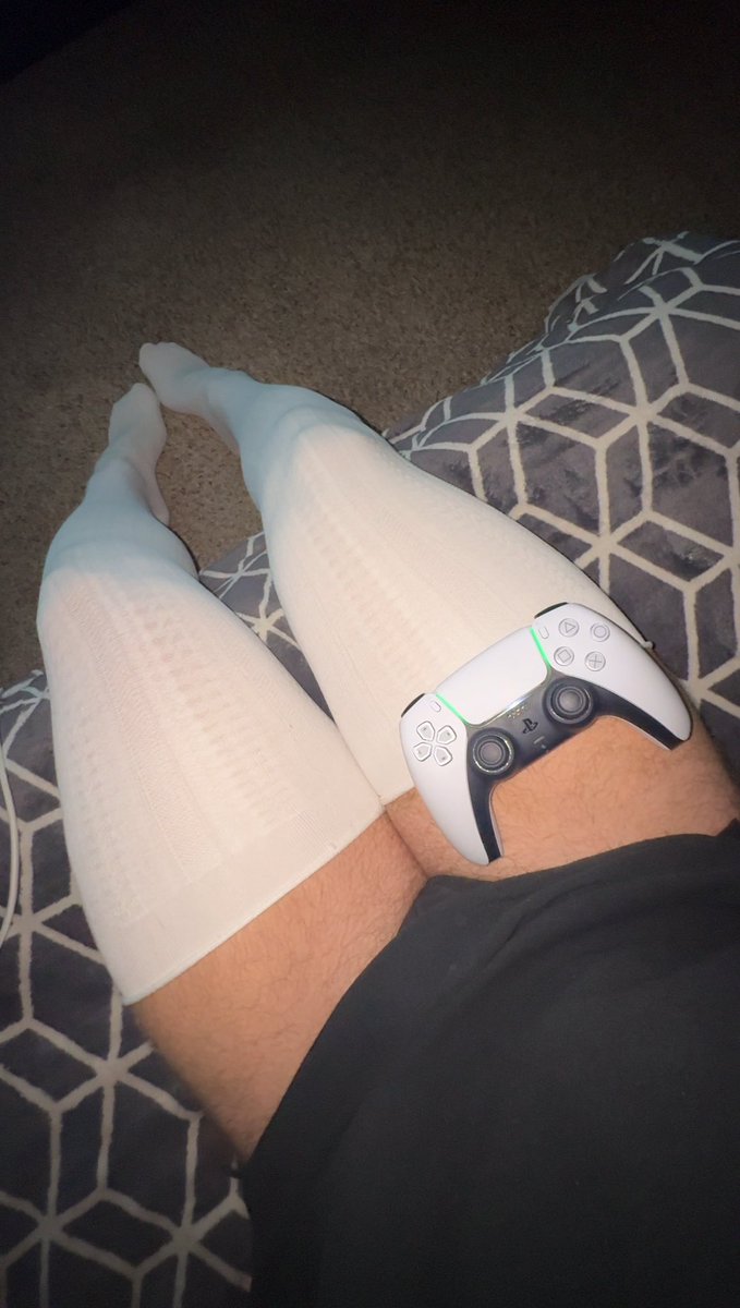 Ts4riel's tweet photo. Let’s play a game? 👾 #femboy #shemale #sissy #trans https://t.co/0aqts9FhJo