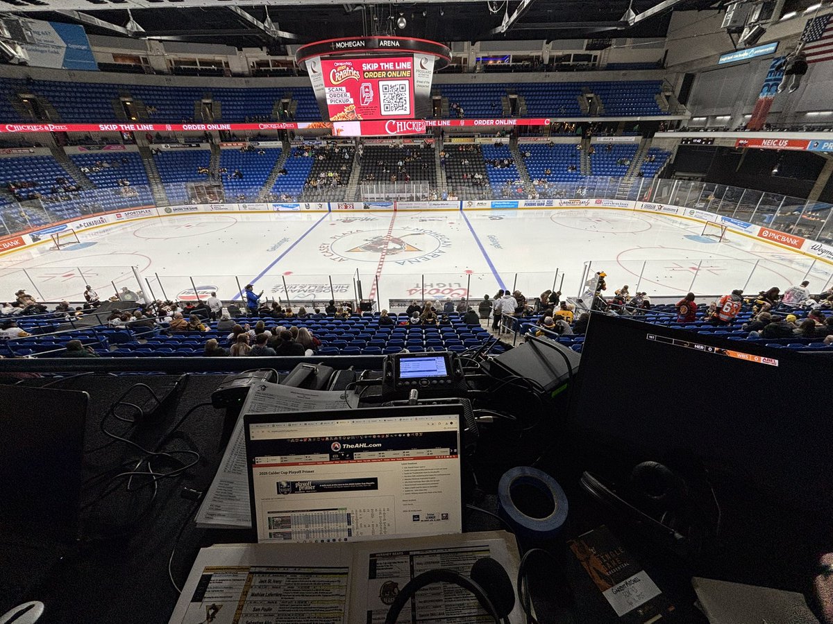 Bears final visit to WBS! <a href="/TheHersheyBears/">Hershey Bears</a> without Limoges, Dube, Bear tonight but Lapierre is back! Pens without many players who are called up. TV coverage on <a href="/fox43/">WPMT FOX43</a>.2 with <a href="/Mitchy1_0/">Garrett Mitchell</a> at 7!