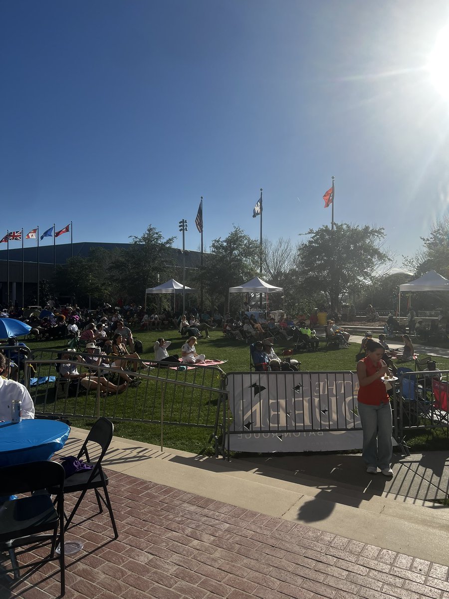DeonGuillory's tweet photo. Perfect day for #LiveAfter5. On stage now is Zach Edwards &amp; The Medicine. Later, Pocket Chocolate. Come joins us downtown @WAFB https://t.co/Z2uzOaufzl