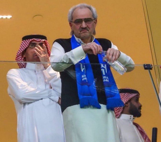 1955__98's tweet photo. نبي نطالب مع جماهير الهلال انهم يقاطعون المدرج حتى تمشي الادارة والداعم 

نبي نزيد النار حطب 
انا اتنفس احزان الهلاليين 
انا سعيد بالي يصير لهم 
انا في قمة السعادة 
انا مبسوط ياناس 🥳🥳🥳🥳🥳🥳🥳🥳🥳🥳🥳🥳🥳🥳🥳🥳🥳🥳🥳🥳💛💛💛💛💛💛💛 https://t.co/qNehBtdqQq