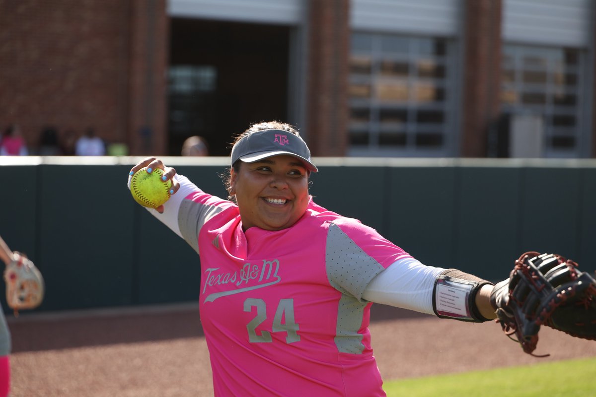 AggieSoftball's tweet photo. Smiles out for the series opener ☺️💜
#GigEm | #BTHOCancer https://t.co/Z2ljkiR4L1