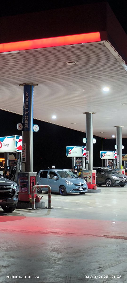 Mampir isi minyak sebelum ke.......
Tebak,caltex berapa RM/liter?
RON 97