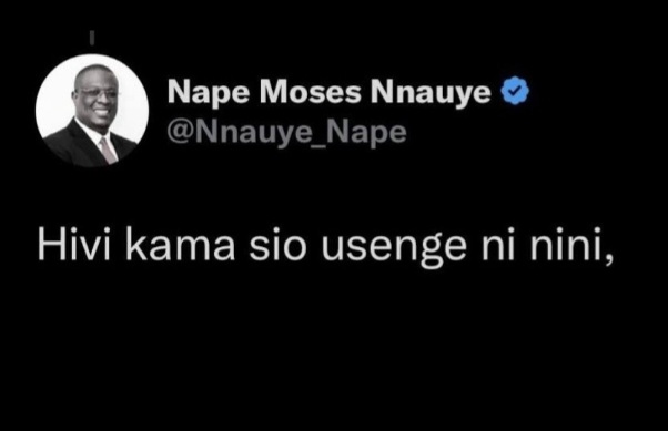 Immanuel_2005's tweet photo. @Nnauye_Nape Chadema wanapigwa mabomu ba kukamatwa na kufunguliwa kesi ya uhaini, halafu nyie mnaotuana na kufanyia mzaha Mpox NA  EBOLA Mnaendelea na mikutano na Polisi wa CCM wanawalinda, HIVI KAMA SIO USENGE NI NINI? https://t.co/WwmzOQAoJs