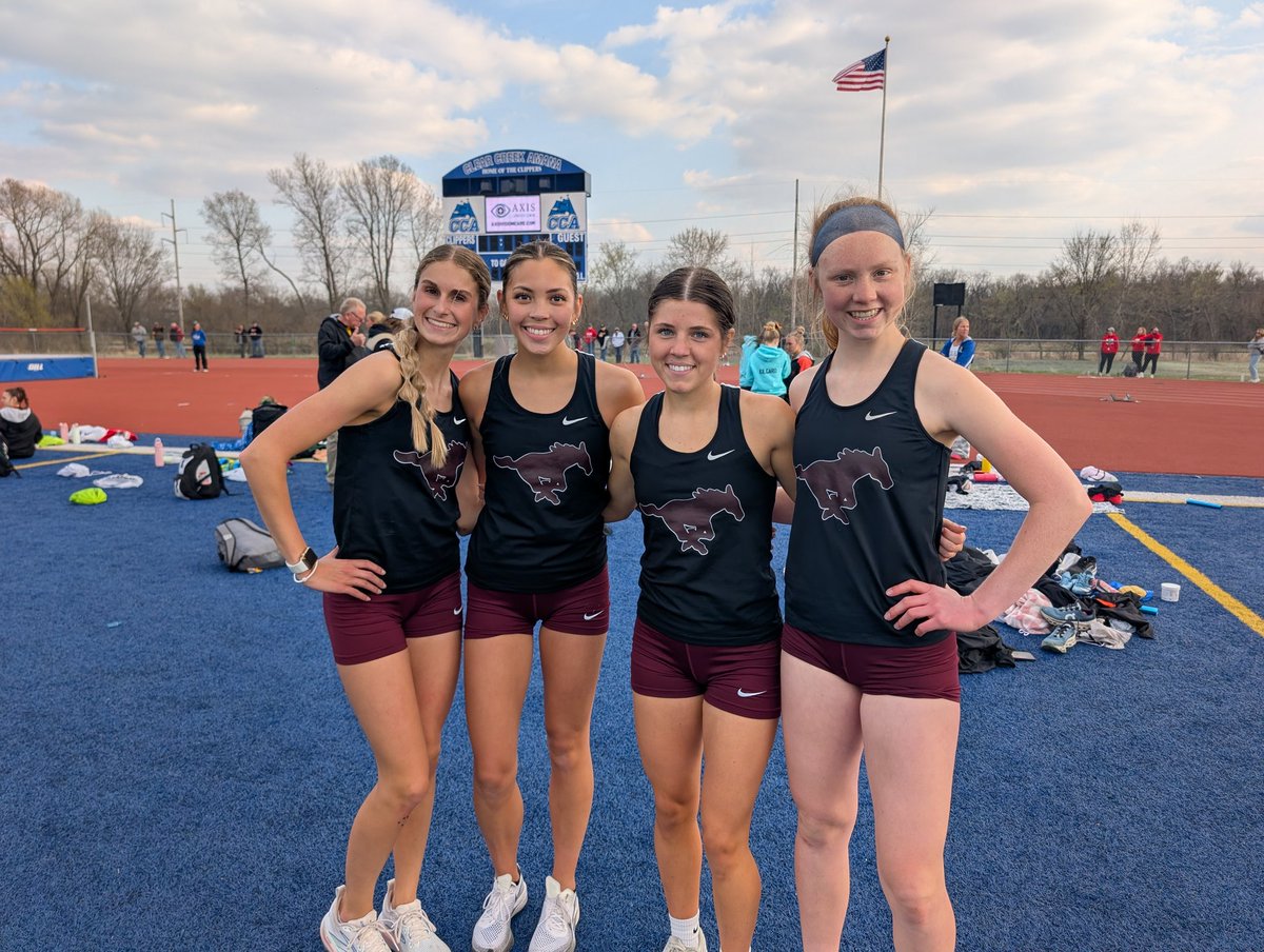 Madi, Kiersten, Sam, and Evelyn go 9:29.19 to hit the blue standard for Drake in the 4x800!  <a href="/DrakeRelays/">Drake Relays</a> #blueovalbound