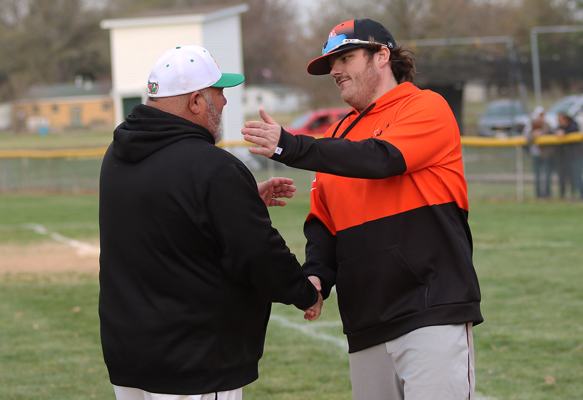 GregShashack's tweet photo. Piasa Birds baseball born and bred, Ryne Hanslow happy to be Greenfield coach https://t.co/2g6Ez30iQU via @altontelegraph https://t.co/aJqEFTXhqn