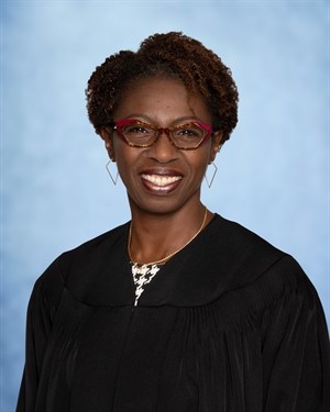 Congratulations to Sacramento Superior Court Presiding Judge Bunmi Awoniyi for being selected Sacramento County Bar Association’s “Judge of the Year." Read more at saccourt.ca.gov/general/docs/n…