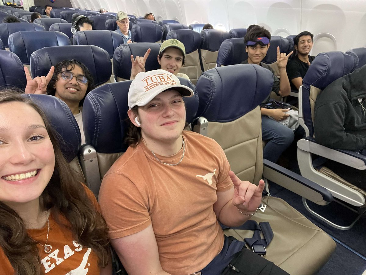 “Where we dropping?” Team landed in Purdue! <a href="/Kaiden_sch/">Kaiden_sch</a>