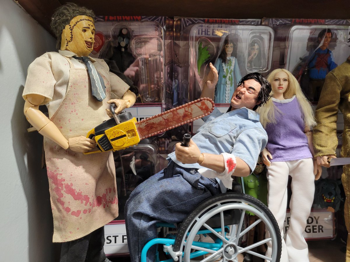 EricMosby6's tweet photo. Making a 1/6 scale diorama of a certain scene from The Texas Chainsaw Massacre 1974. Custom made sally/franklin done by me. Work in progress. #TexasChainsawMassacre #onesixthscalecustoms #customfigures #leatherface https://t.co/WpOPMCFvRX