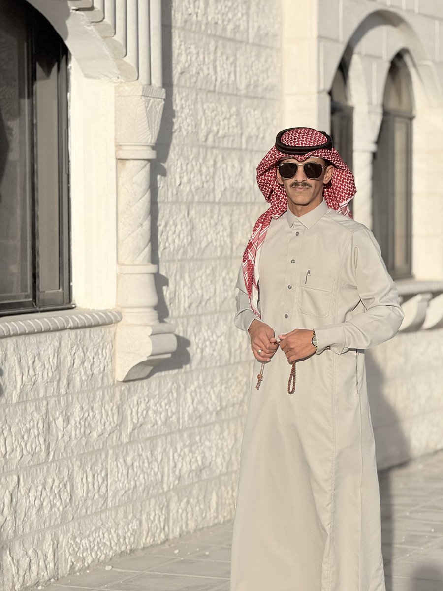 y_qft's tweet photo. لو مابقى  فالنفس  غير  الكرامه

عن كل شيٍ قد خسرناه راضين https://t.co/tLKhoNcjdX
