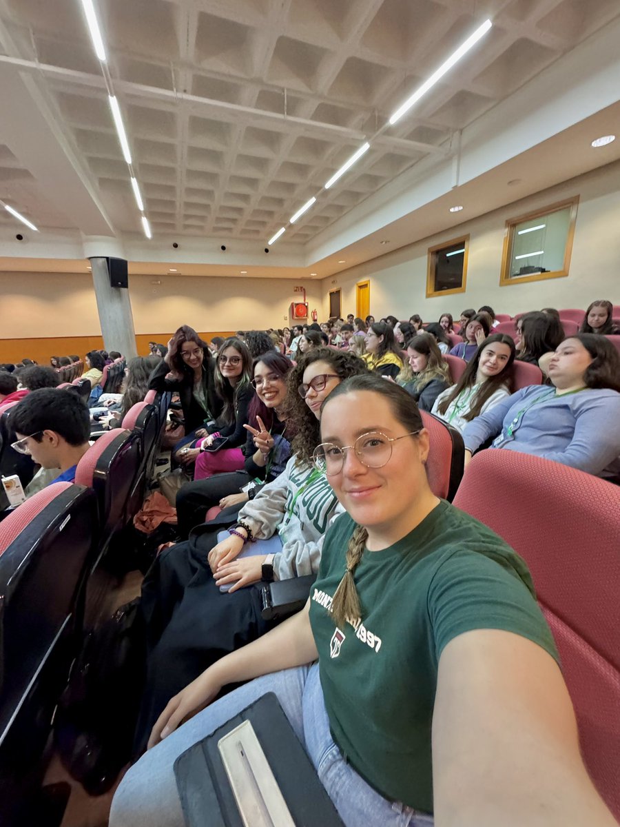 aiida_rg's tweet photo. Muchísimas gracias por estos dos días de #ENETI2025 🩵
Ha sido muy bonito volver a la UJI en calidad de graduada y encontrarme con tanta gente emocionada por seguir con este camino.🫶
Desde luego, era el extra de motivación que necesitaba.❤️‍🩹
@eneti2025UJI https://t.co/B7SCb1TGuT