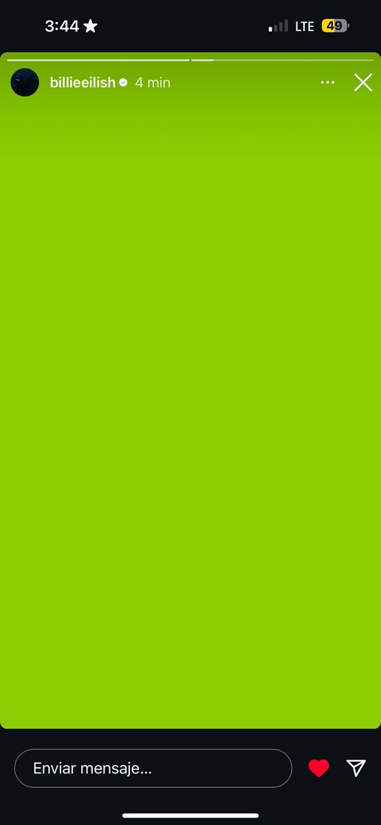 borlita26's tweet image. Billie en Coachella cantando Guess con Charli?👀 

#billie #charli