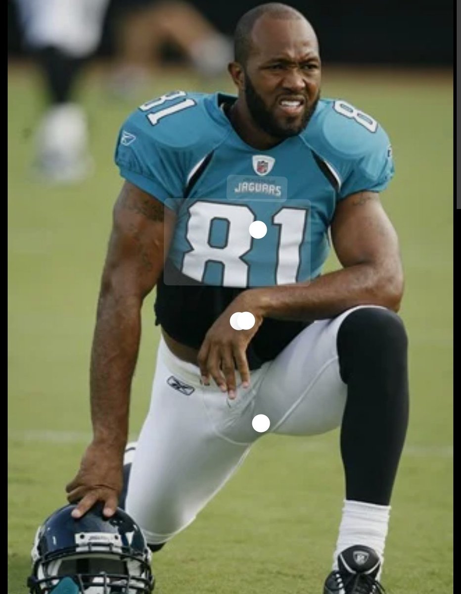 EE8629's tweet photo. @MySportsUpdate Torry Holt on the Jags. https://t.co/Ud2uXK6Wab