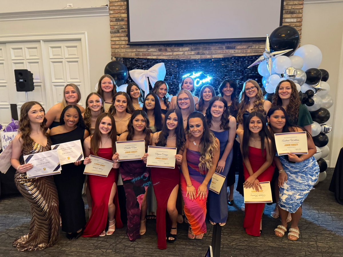 TCHS_WSOCCER's tweet image. And that’s a wrap on our 2025 season!
Seniors we miss you already and wish you the best on all your future endeavors!
🫶
#tcod #talonsup
@TCHS_WAthletics @KISDAthletics