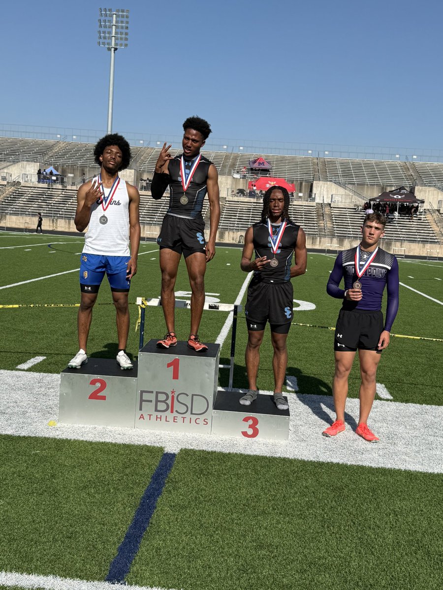 Working hard for so many weeks has paid off for my man Gregory Cheeks. Dropping off some hardware at the Castle while on his way to Regionals.  Get it Greg!