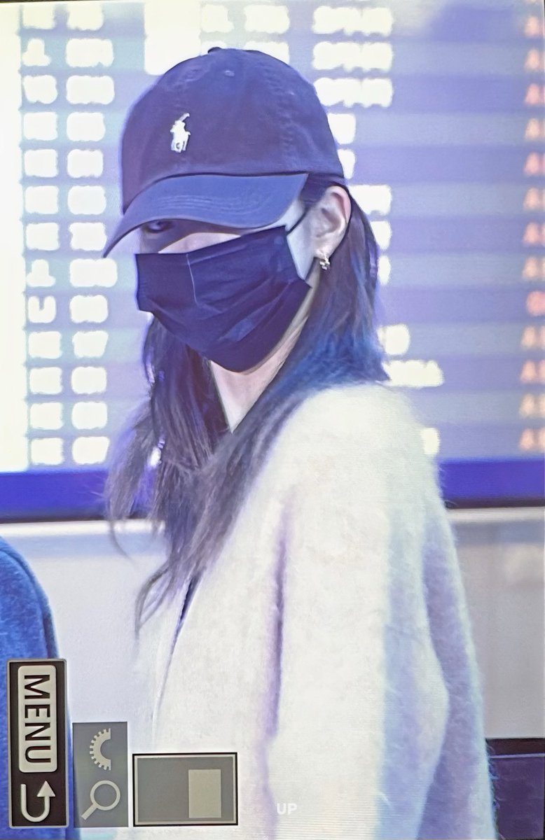 250412 ICN

잘 갔다 와 ✈️

#르세라핌 #LE_SSERAFIM  
#카즈하 #KAZUHA