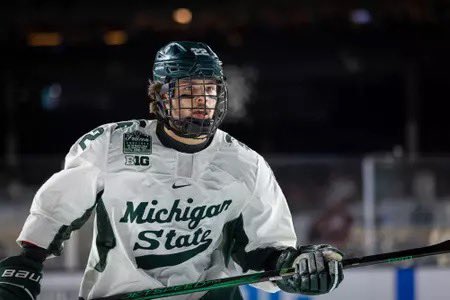 Breaking: Michigan State junior forward Isaac Howard has won the 2025 Hobey Baker Award.

Howard finished with 52 points (26 g, 26 a) in 37 games this season.

The top award in college hockey is back in East Lansing for the first time 2001 when goaltender Ryan Miller won.
