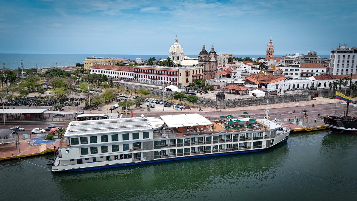 YamilHAranaP's tweet photo. Mucho más hermoso se ve el paisaje de la bahía, el muelle y el Centro Histórico con el AmaMagdalena. 

Son postales de un hito en la historia de nuestro departamento que nos vamos a acostumbrar a ver. https://t.co/ziu2387Rf0