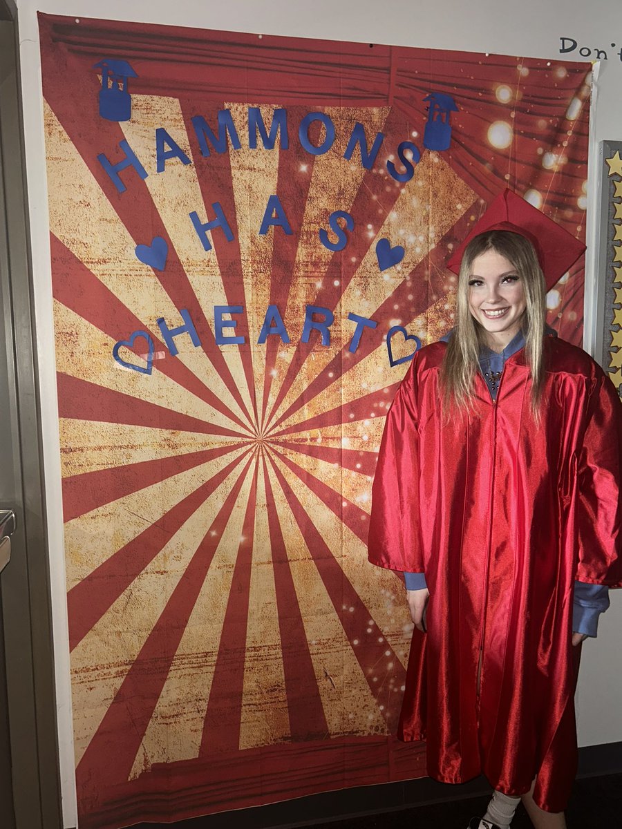 ArtieGradCore40's tweet photo. Congratulations Kynlee! So proud of you♥️@AwesomeArties 
@MSDMartinsville https://t.co/WD9OXnSTBu