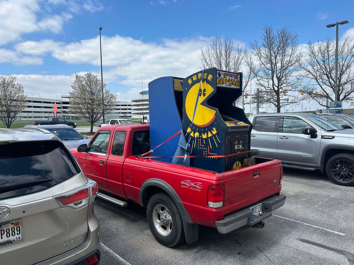 3OldTechDudes1's tweet photo. We got the Pacs dropped off in Indy for the Indy Classic Vintage Computer Expo earlier today. Looking forward to the show all weekend! On the other hand, two full size arcade machines in a danger ranger on the Interstates was an adventure...but it worked! https://t.co/P9iUlmpnUN