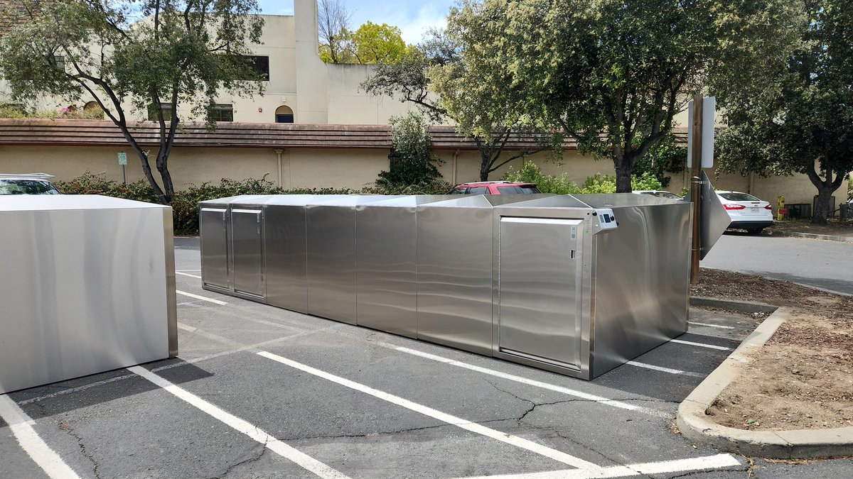 🚲 Thanks to <a href="/Caltrain/">Caltrain</a> , BikeLink has added even more secure bike parking in Palo Alto! 🎉
📍 Cal Ave Station:
✅ 16 new spaces
✅ 4 xl lockers (great for cargo bikes!)
📍 Palo Alto Station:
✅ 13 new spaces
✅ 12 xl 
Download the BikeLink app and park securely today!
#BikeLink