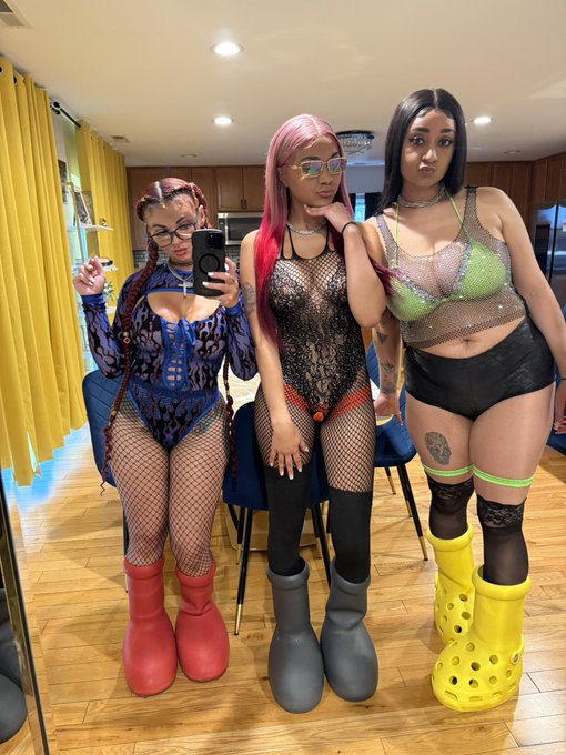 Watch MsTriggaHappy's leaked NSFW photo on TwXstars