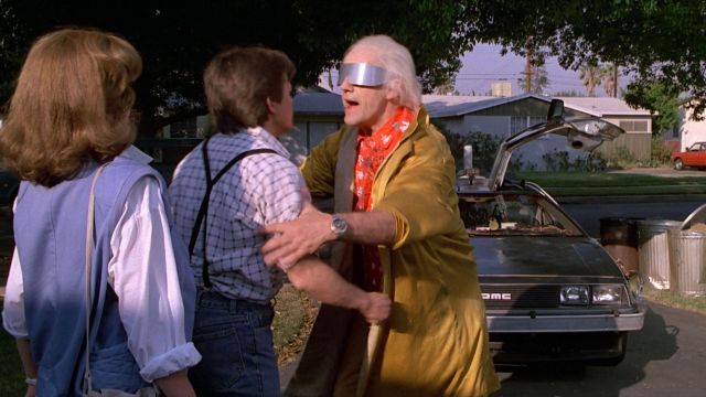 - Marty, debemos viajar al pasado y evitar que nazca cualquier persona con el apellido "Caputo". Es por el bien de la Argentina...