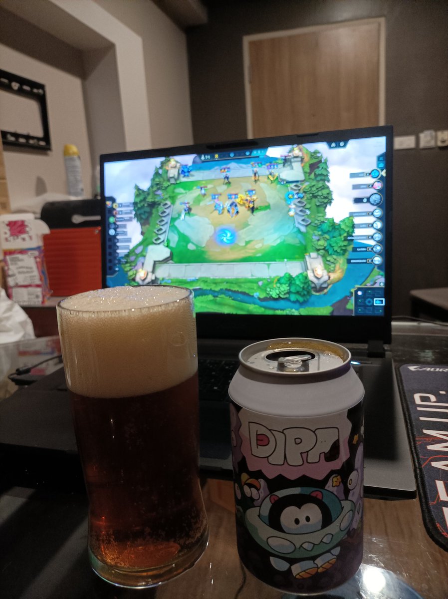 fourtakorn's tweet photo. Smallbatch - Double IPA 7%abv
DIPAราคาถูกมันหายากเลยลองสะหน่อยบอดี้หนืดมากหอมซีตรัสฟรุตตี้ตามธรรมเนียมบอดี้กลางรสชาตมีความ���ป็นฮอปนำเน้นสีเข้มของเบียร์บอกเลยว่าแอลเยอะเพราะฮอปเยอะ��ัวนี้ฟอมตามdipaปกติเลยเน้นฮอปเยอะแอลเยอะรสหวานฮอปนำแล้วขมปลายๆแค่นั้น https://t.co/F8vdB3U0Lr