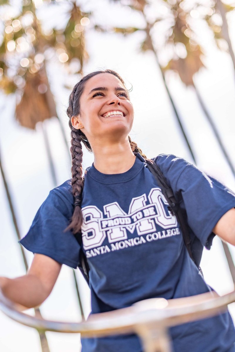 SMC_edu's tweet image. Cheers to the weekend and the start of spring break! 🌞🌊🌴😎🎉 #FridayFeels #SpringBreakVibes #ProudToBeSMC