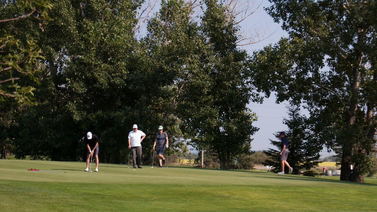 FortInViewGolf's tweet image. Tomorrow is the official start of the 2025 golf season at Fort In View!

Tee times start at 10 am on Saturday, April 12.
Give us a call or book online here fortinview.com/book-a-tee-tim…