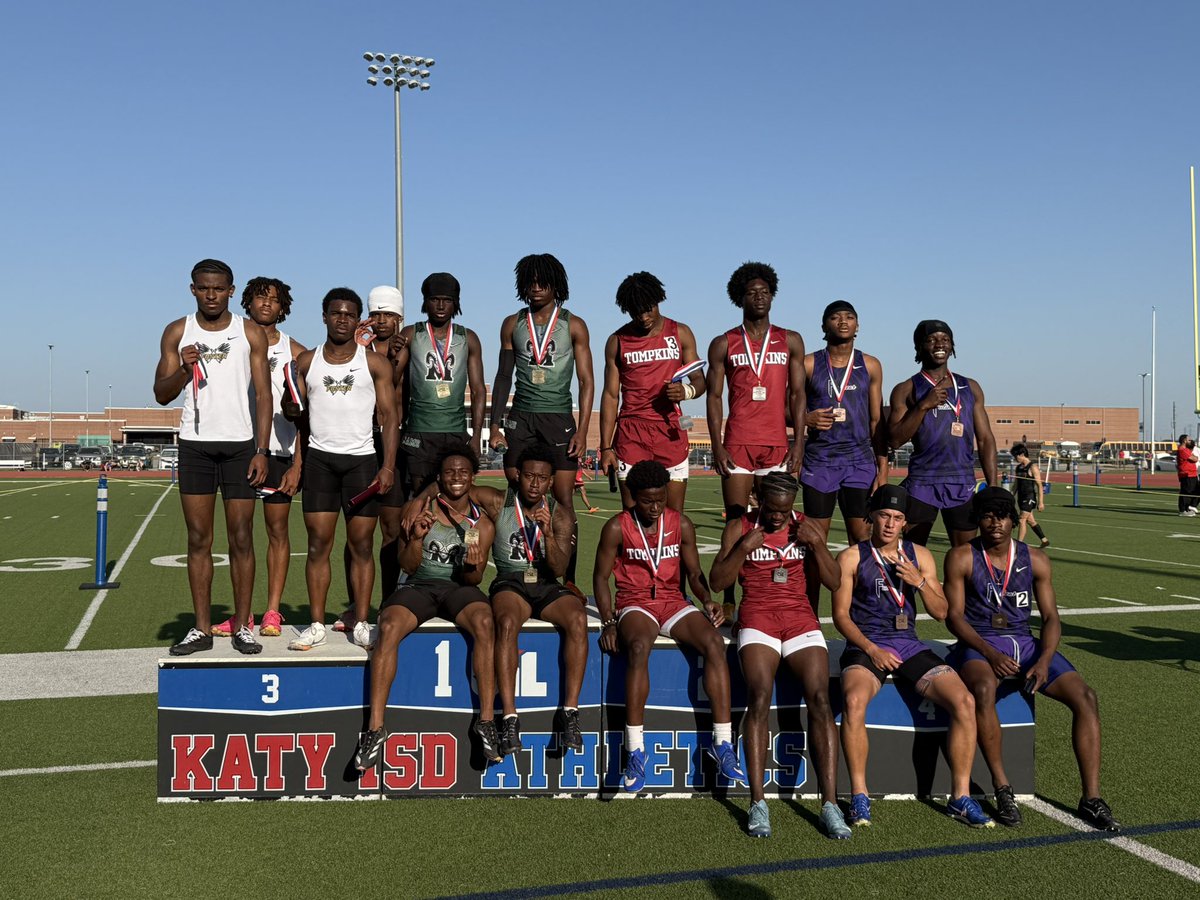 Congratulations to the athletes who qualified for the 6A regional meet in the Boys 4x200M relay!