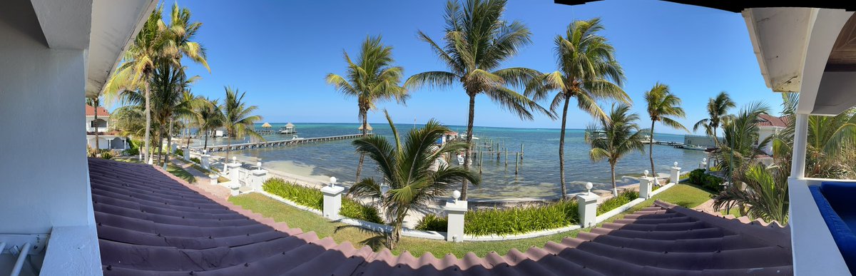 Galadrien2's tweet photo. The view, getting some vitamin D… https://t.co/Y3DCNP2BEy