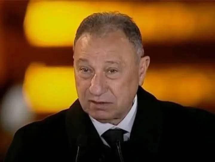 سبب الفتنه في مصر وخلي اصحاب واخوات زملكاويه واهلاويه يخسرو بعض بسيب خبثه وجريه ورا لاعيبة الزمالك والفتنه الماديه والمعنويه الي عملها …
فين البلد من الراجل ده …كانو بيقولنا مرتضي سبب التعصب والراجل ده بيعمل اكبر فتنه في تاريخ الكره المصريه ..