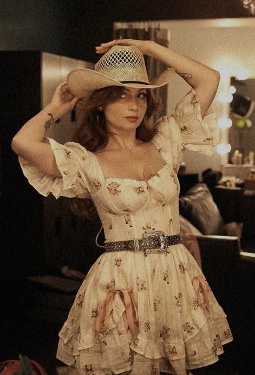 TongueMasterRec's tweet photo. known professionally as Willow Avalon, is an American country singer-songwriter and signed to Atlantic Records. Amazing what surprises a release can unveil 10 years later….
Happy Record Store Day 2025
#RSD15 #RSD2015 https://t.co/ivCSJuT5BS