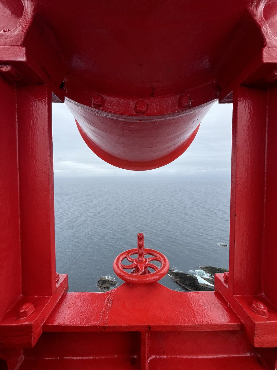 SaraWright8's tweet photo. Soaking up the beauty and power of nature @SumburghHead today and discovering the wonderful history of this magnificent lighthouse and radar outpost. Thanks to the fantastic team here for their knowledge and hospitality! Magical! #nature #HistoryMatters https://t.co/3mQ6GUxgSm
