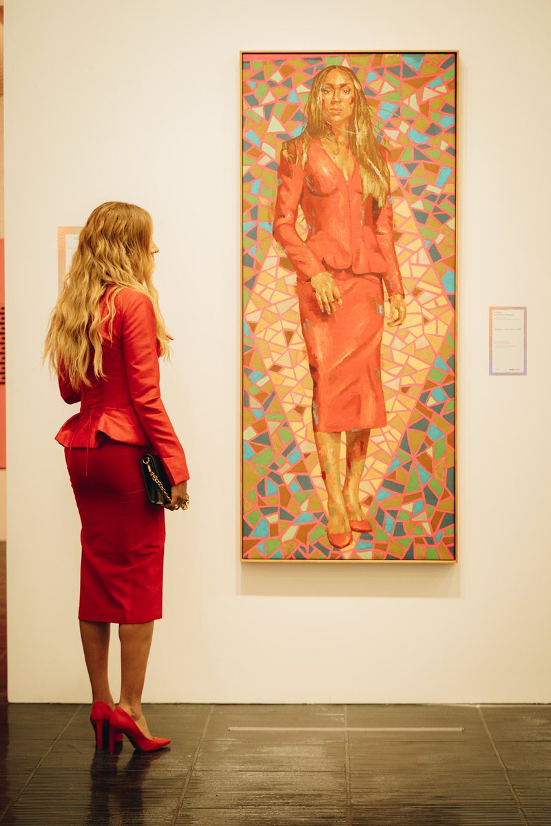 ErikakHilton's tweet photo. Que honra ser exposta no MASP no núcleo ‘Ícones e Musas’ da mostra “Histórias LGBTQIA+”

Ainda mais pelas mãos de uma artista da nossa comunidade 🏳️‍🌈
Muito honrada.

Obrigada, Rafael Matheus Moreira 💗 https://t.co/ajonuY3GVa