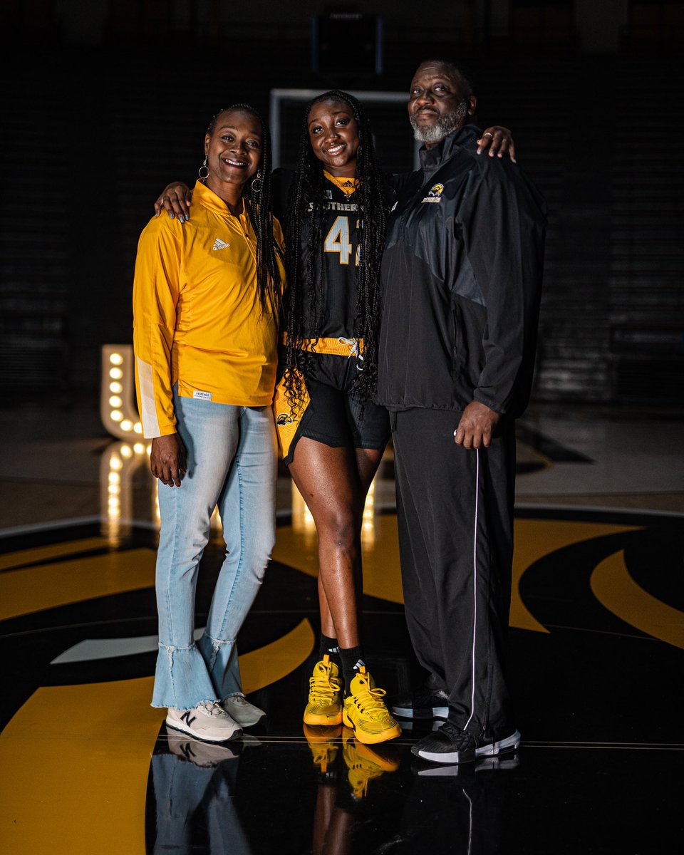 Timya Thurman tweet media