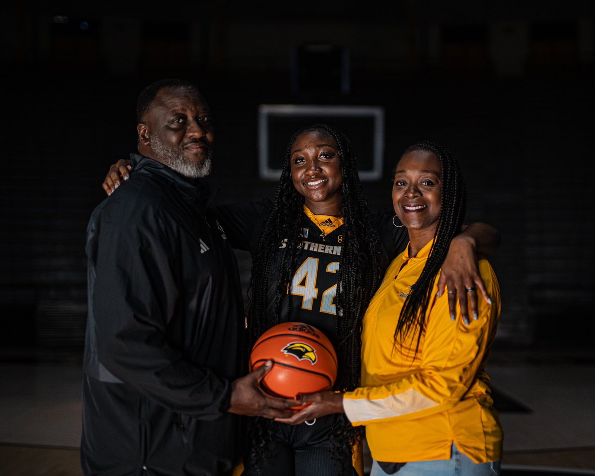 Timya Thurman tweet media