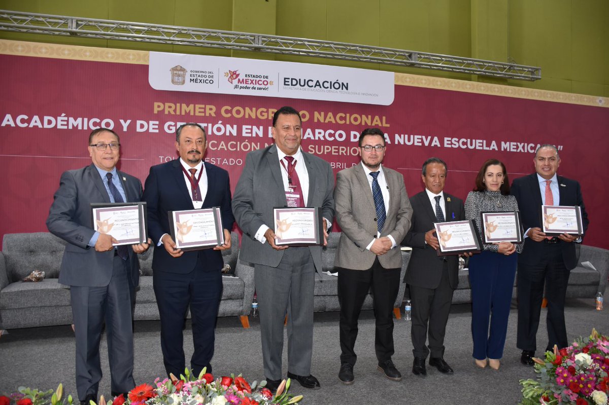 El Dr. Gabriel Cervantes Bello, rector de la #UDEMEX, participó en el Primer Congreso Nacional de Liderazgo Académico y de Gestión en el marco de la Nueva Escuela Mexicana . #NuevaEscuelaMexicana #CongresoEducativo #EquiposDeTrabajo #GestiónAcadémica #InnovaciónEducativa #UDEMEX