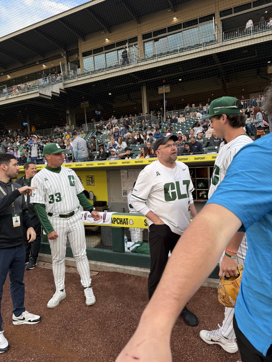 Jellis1016's tweet photo. New @CharlotteFTBL head coach Tim Albin is gearing up to toss out the first pitch tonight 🏈 https://t.co/YVbGnk4Xa2