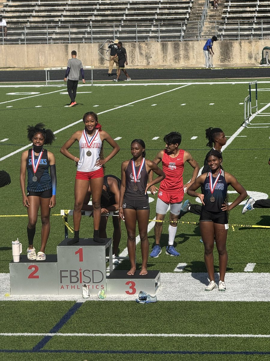 FB Austin Track & Field tweet media