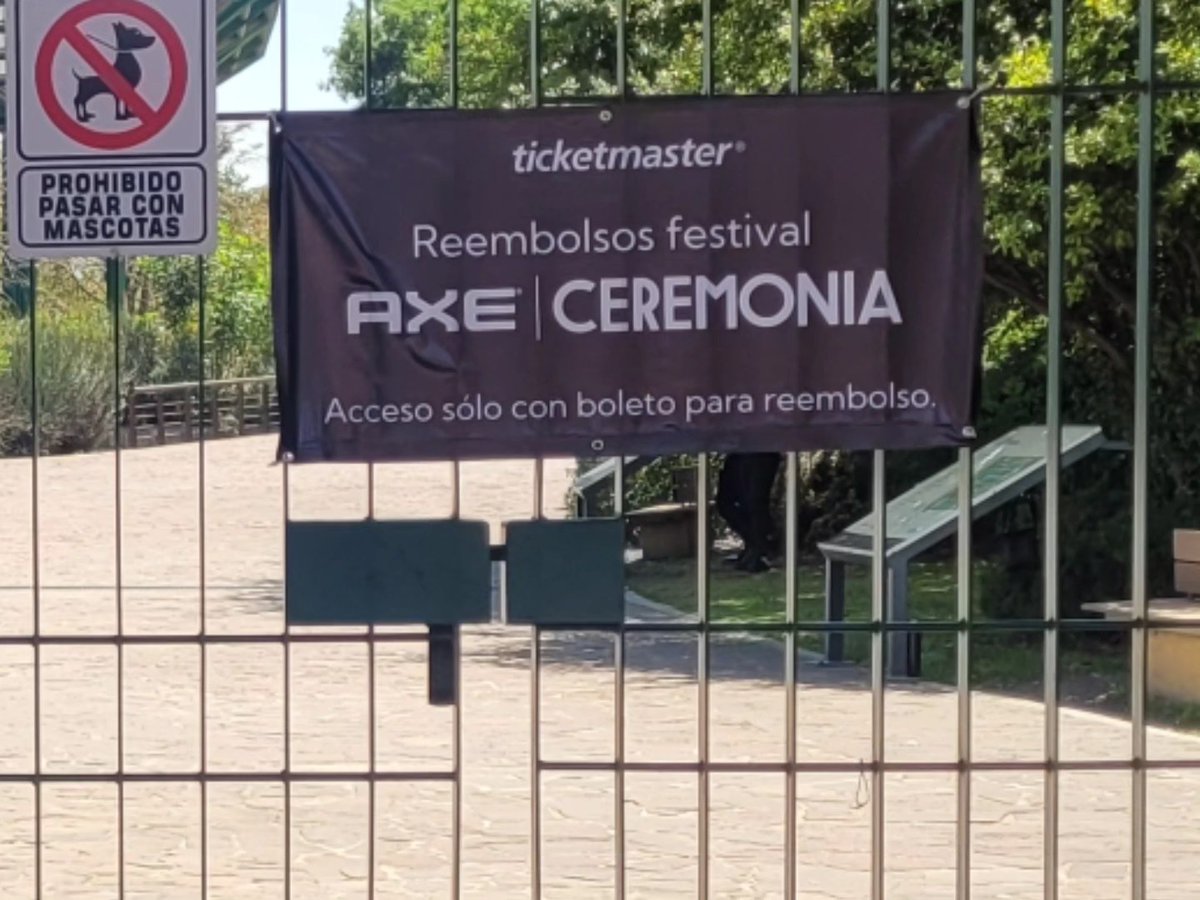 esnertos's tweet photo. Denuncio a @Profeco que el @PBicentenarioMX @Ticketmaster_Me me HICIERON FIRMAR UNA HOJA DONDE ME DECÍAN QUE YA ME HABÍAN DEVUELTO EL DINERO del infame y asesino @AXECeremonia  siendo que aún no me llega el depósito a mi tarjeta @BBVA_Mex y me prohibieron tomar foto del documento https://t.co/sNkQFNDT6P