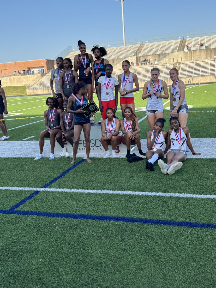 FB Austin Track & Field tweet media