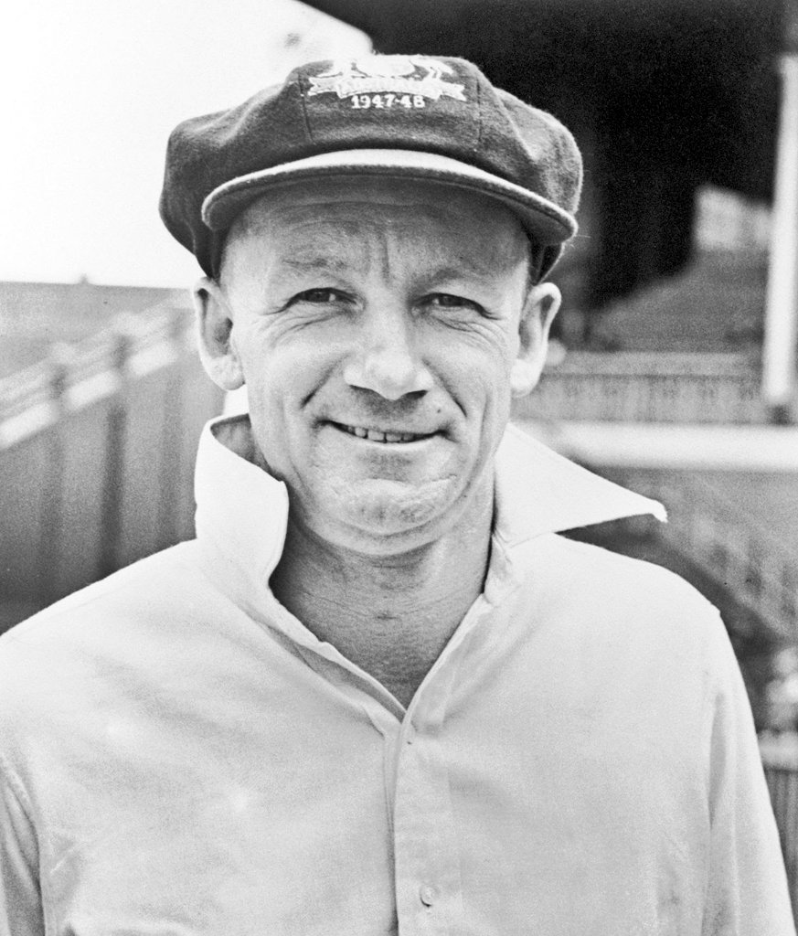 ChessingtonBuzz's tweet photo. So we've all been wrong for years π§
John Wardley confirmed that Marcel isn't an old Waxwork of Phil Collins after all... But the famous Australian cricketer Dom Bradman π
#Vampire35
#VIPExperienceBTS https://t.co/Yh8v9hvN6Q