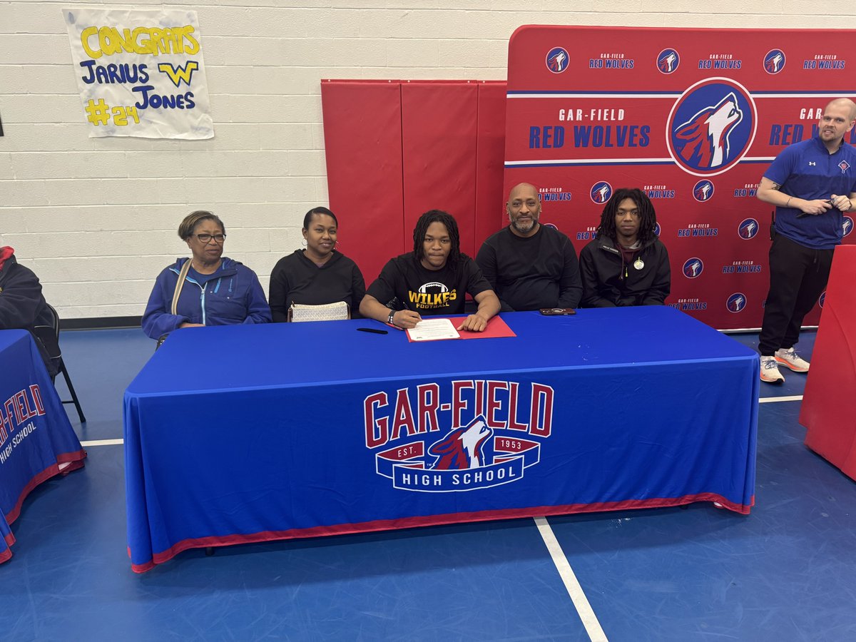 Gar-Field HS Football (@garfield_fb) on Twitter photo Congratulations to <a href="/JariusJones_/">Jarius Jones</a> for signing with <a href="/WilkesFootball/">Wilkes Football</a> this afternoon! We can’t wait to see what you accomplish! #onepack 🔵🐺🔴 Congratulations to <a href="/JariusJones_/">Jarius Jones</a> for signing with <a href="/WilkesFootball/">Wilkes Football</a> this afternoon! We can’t wait to see what you accomplish! #onepack 🔵🐺🔴