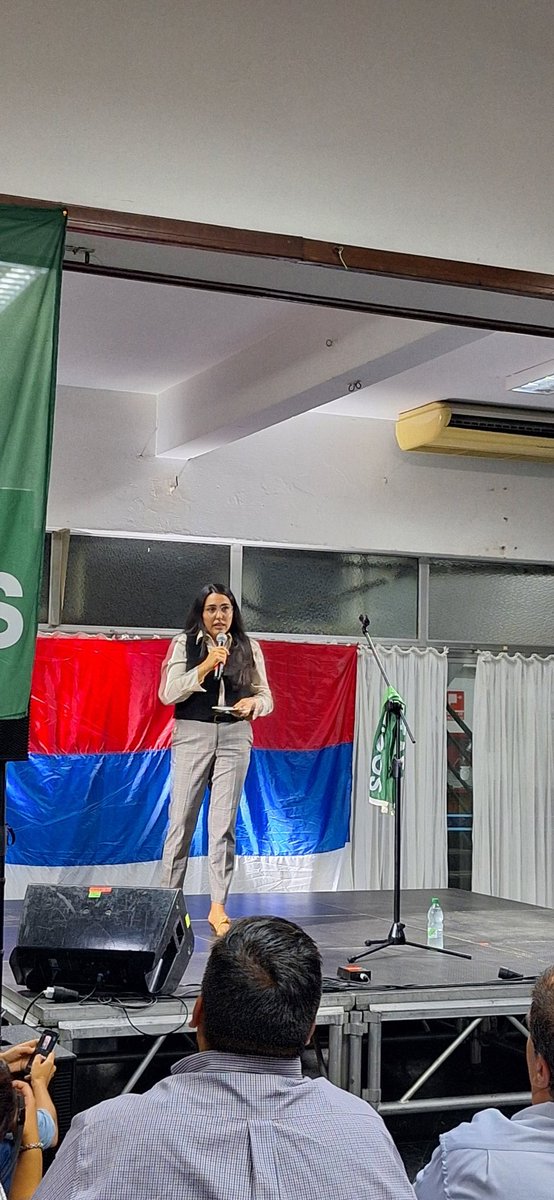 EsCarLata___'s tweet photo. Acompañando el lanzamiento de la 90 en Canelones.
Lxs socialistas bien representadxs con @FloBielli29 a la cabeza ✊️💚 https://t.co/dD3SXidZSW