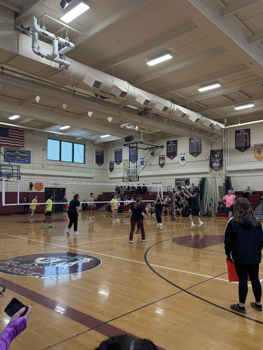 Shoutout to Coach Winter &amp; Coach Kelley. We had a great day at the annual ECS Volleyball tournament!! Congratulations to our winners - Banana Split. #OneElba
