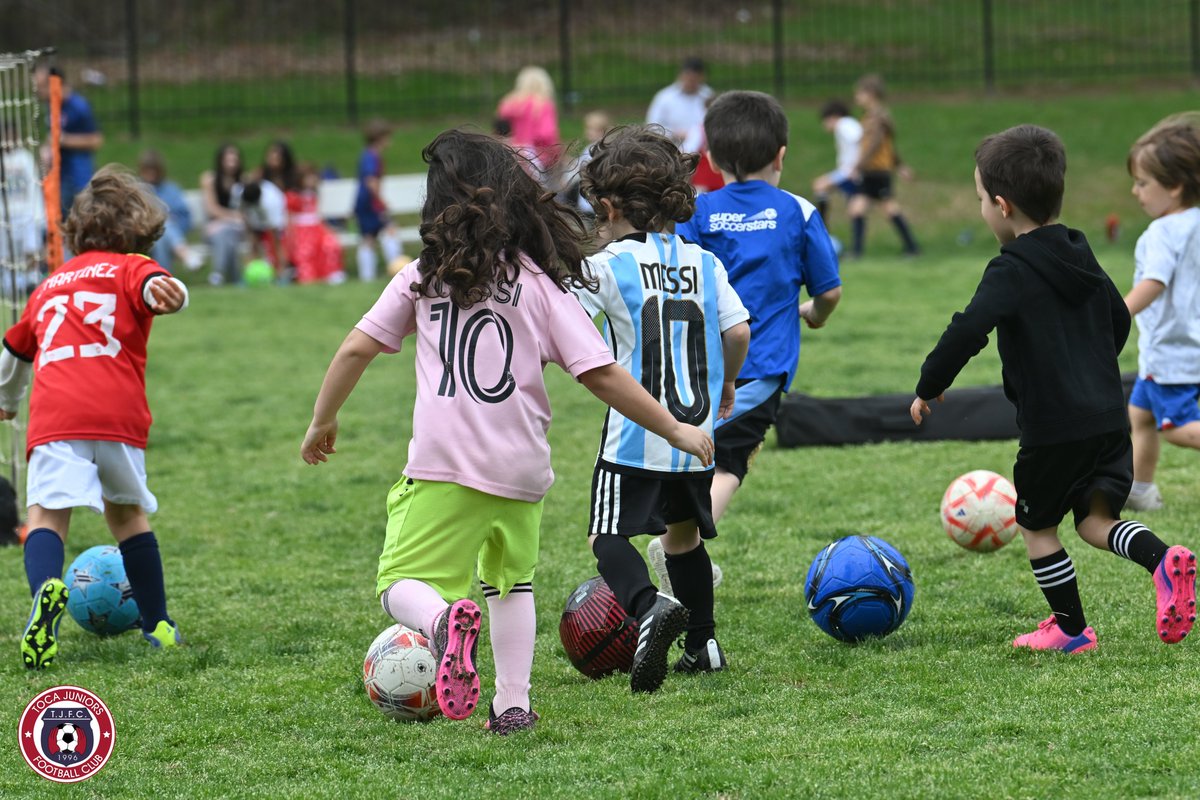 tocajuniorsfc's tweet photo. ⚽️ Let’s finish strong before Spring Break, Super Minis!

📍 Bethesda area, Maryland

✅ Registration for the Spring season is still open!.
https://t.co/9yvqJXMvrU

🔵🔴 #WeAreToca #TOCA #tocajuniors #PLAYsimple #littlekickers #soccerforkids #boys #girls #soccerforgirls #soccerforboys #YouthSoccer #outdoorsoccer #SpringSoccer #YearRoundGame